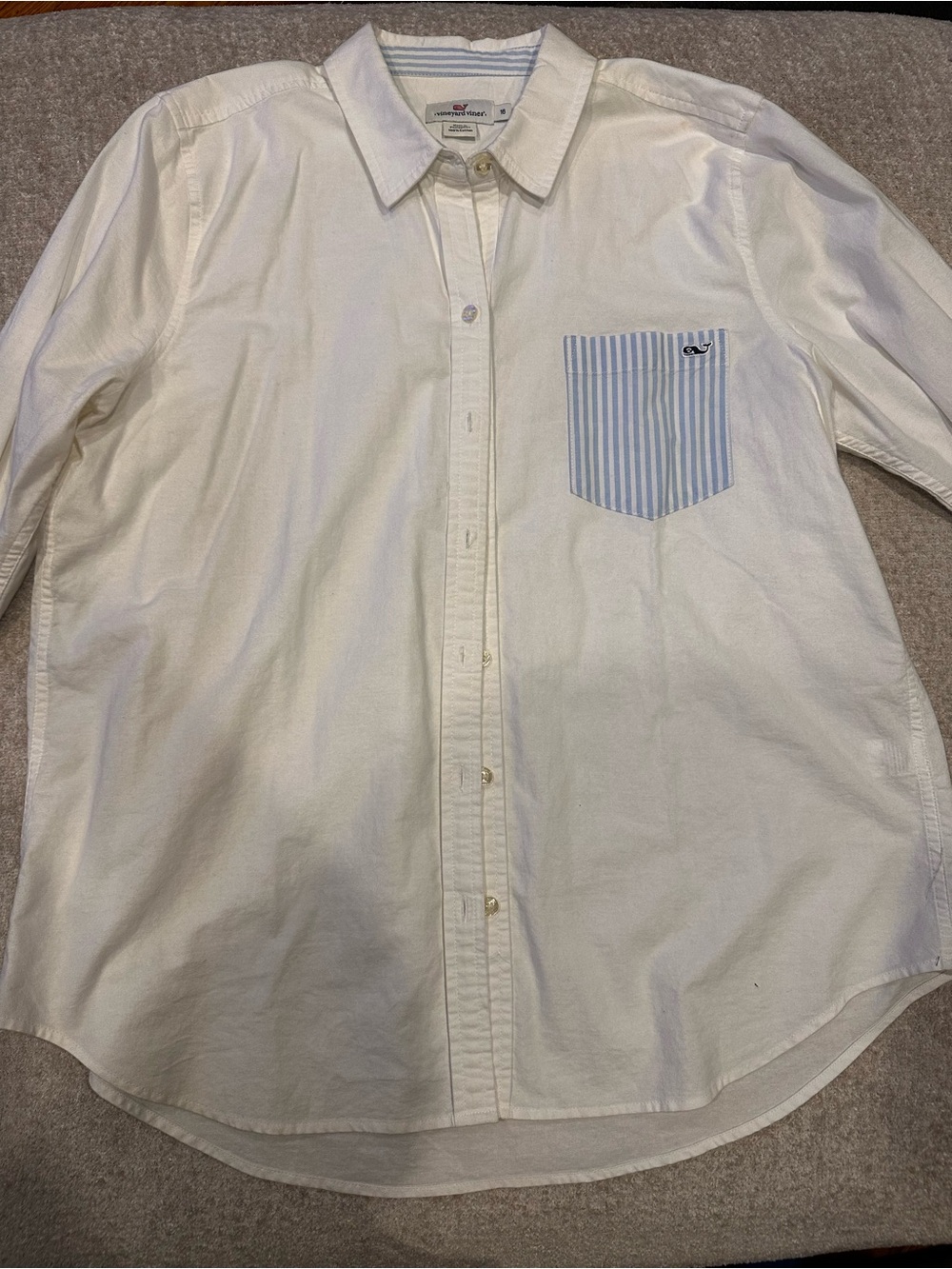 Vineyard Vines White Button-Down Shirt with Blue Striped Pocket